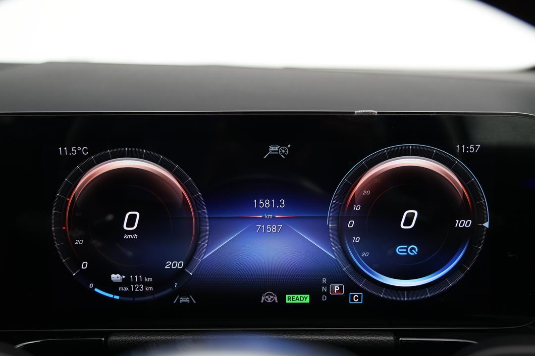 2022 Mercedes-benz Eqa 250, Automatic, 71587 km, Odometer View