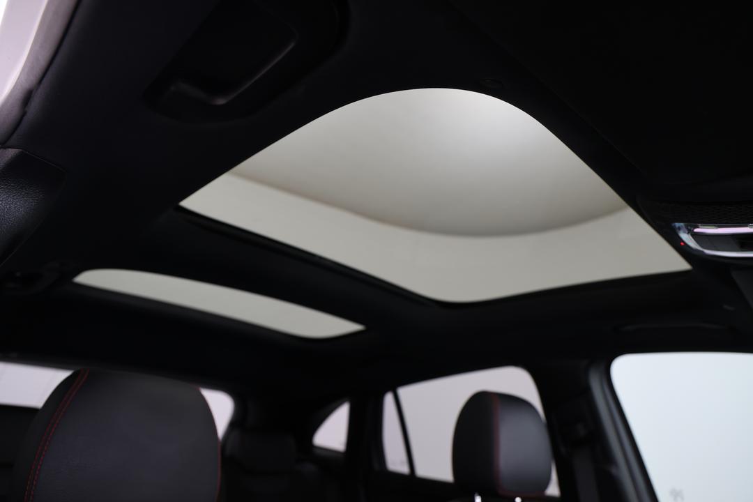 2022 Mercedes-benz Eqa 250, Automatic, 71587 km, Interior Sunroof/Moonroof