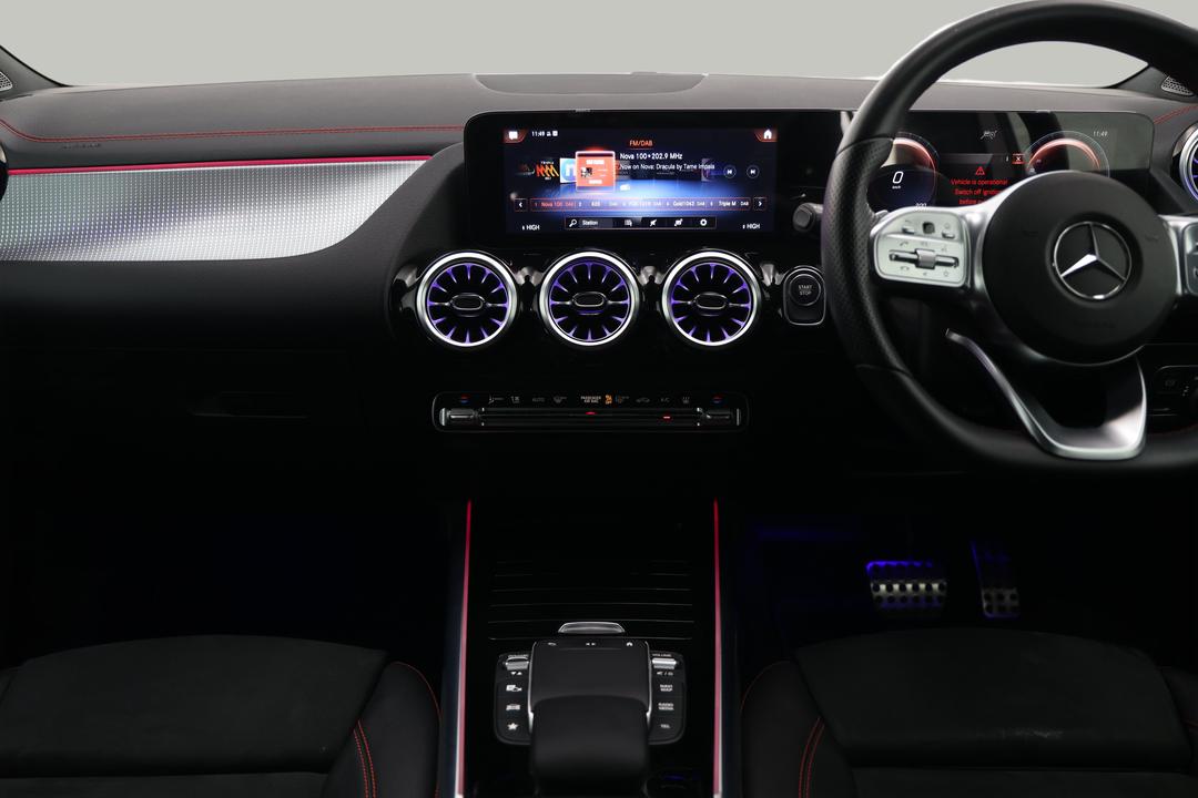2022 Mercedes-benz Eqa 250, Automatic, 71587 km, Center Console