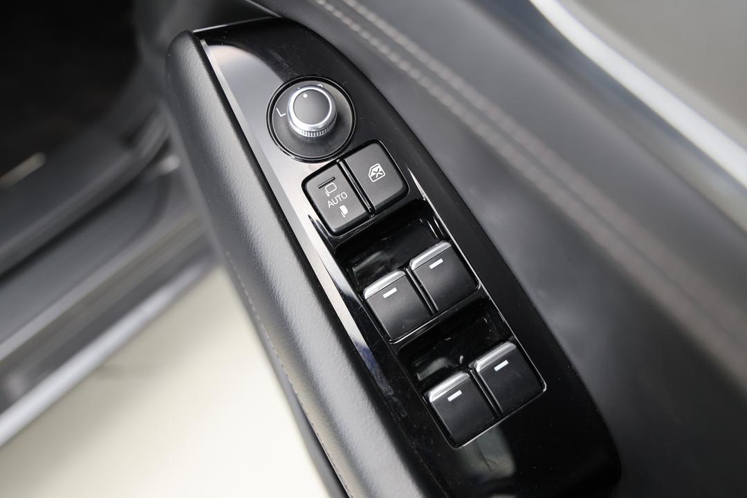 2019 Mazda 6 Touring, Automatic, 94947 km, Drivers Side Door Panel Controls