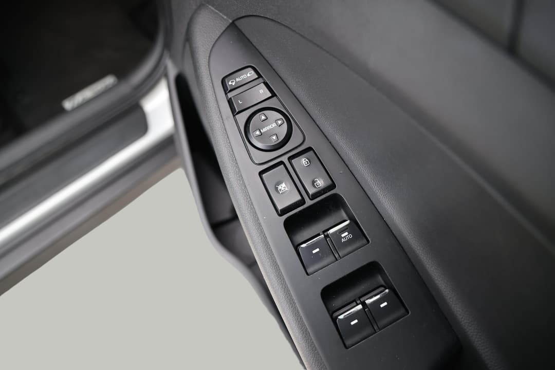 2015 Hyundai Tucson Highlander (AWD), Automatic, 144940 km, Right Side Front Door Cabin View