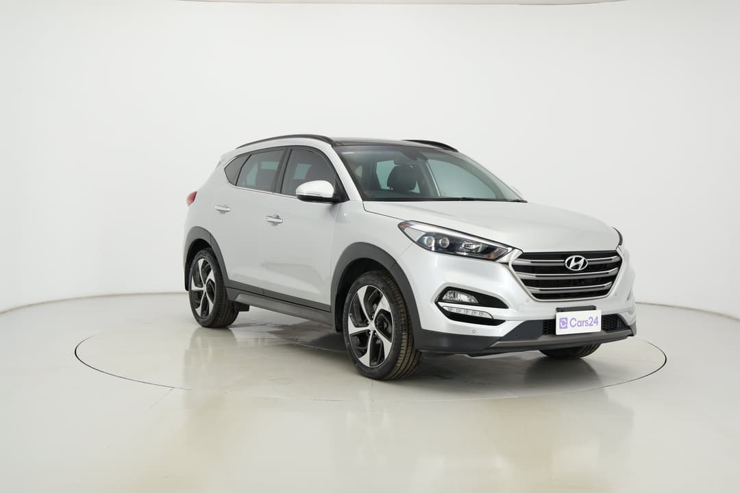 2015 Hyundai Tucson Highlander (AWD), Automatic, 144940 km, Right Front Diagonal (45- Degree) View