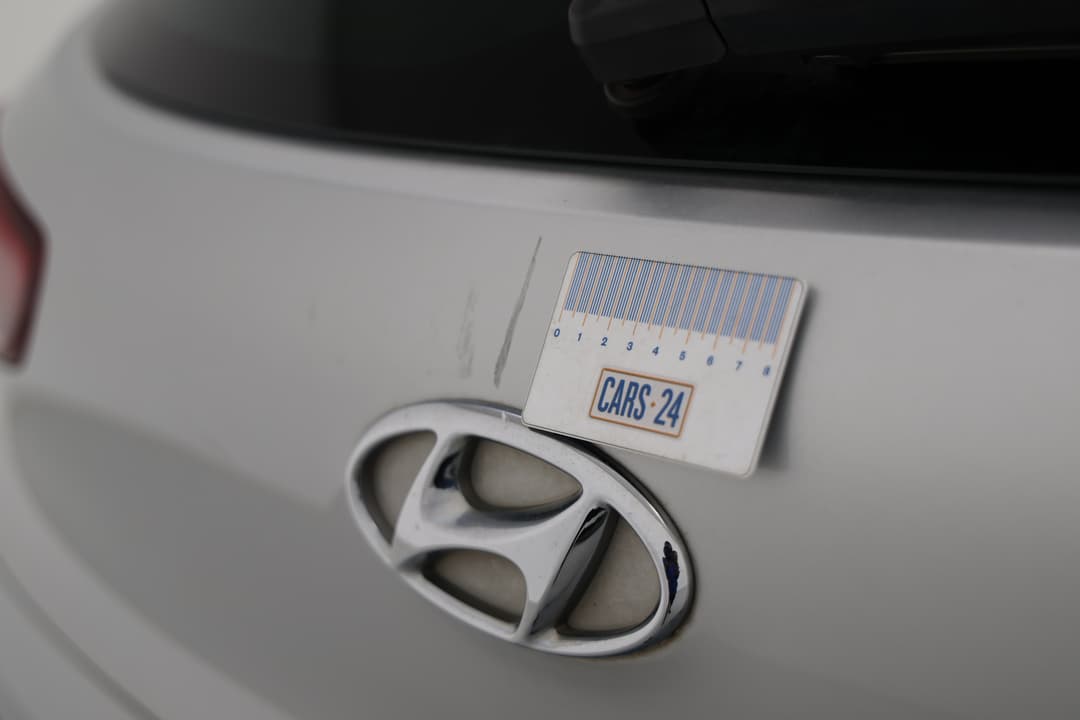 2015 Hyundai Tucson Highlander (AWD), Automatic, 144940 km, Boot / Tailgate Tailgate Scratch