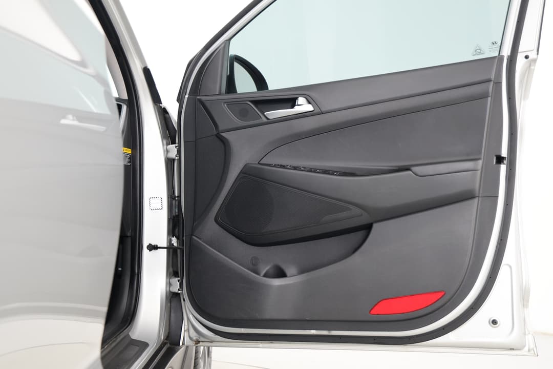 2015 Hyundai Tucson Highlander (AWD), Automatic, 144940 km, Drivers Side Adjustment Panel