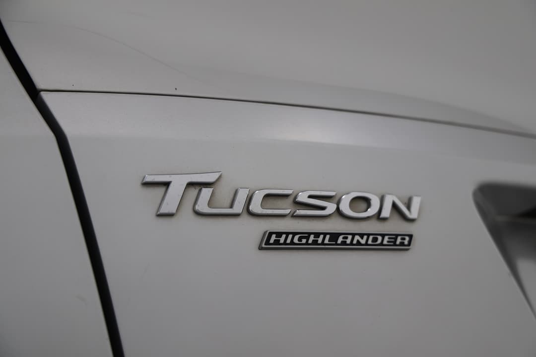 2015 Hyundai Tucson Highlander (AWD), Automatic, 144940 km, Badge (Boot Left Side)