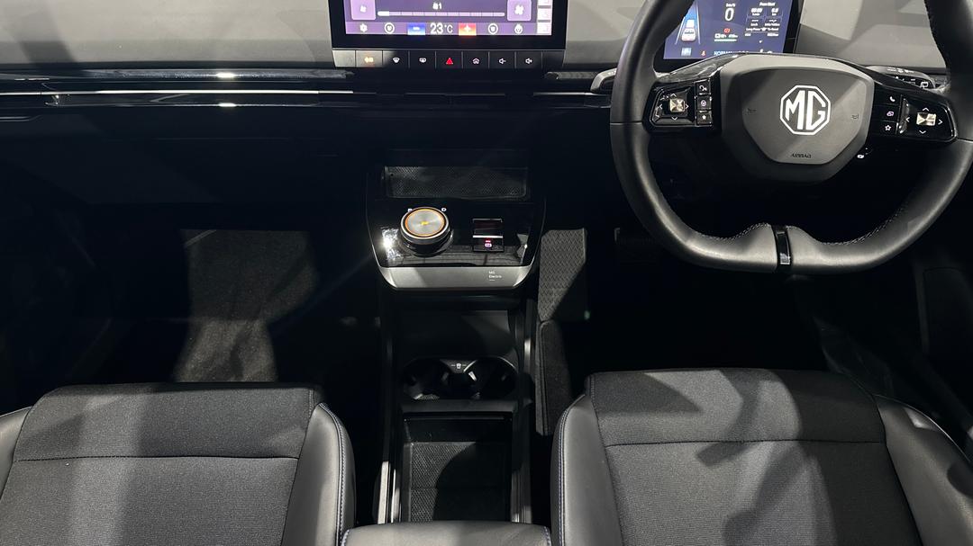 2023 MG Mg4 Essence 64, Automatic, 9826 km, Center Console
