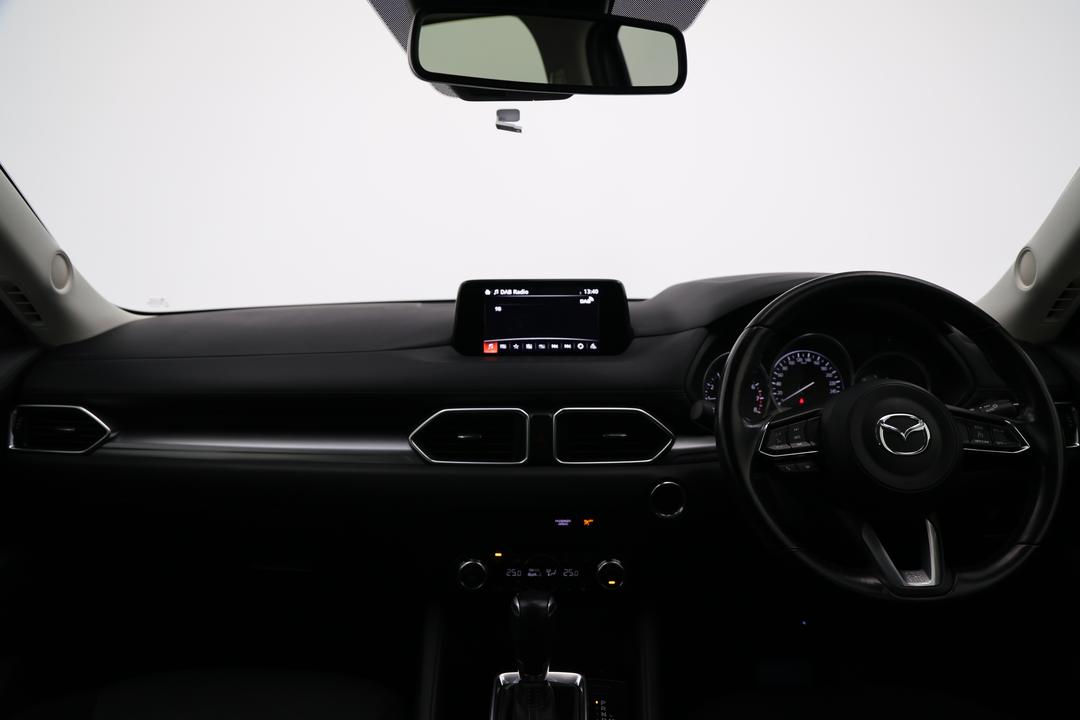 2018 Mazda CX-5 Maxx Sport (4x4), Automatic, 147700 km, Dashboard View
