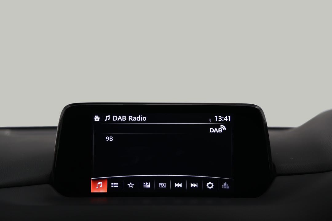 2018 Mazda CX-5 Maxx Sport (4x4), Automatic, 147700 km, Infotainment System
