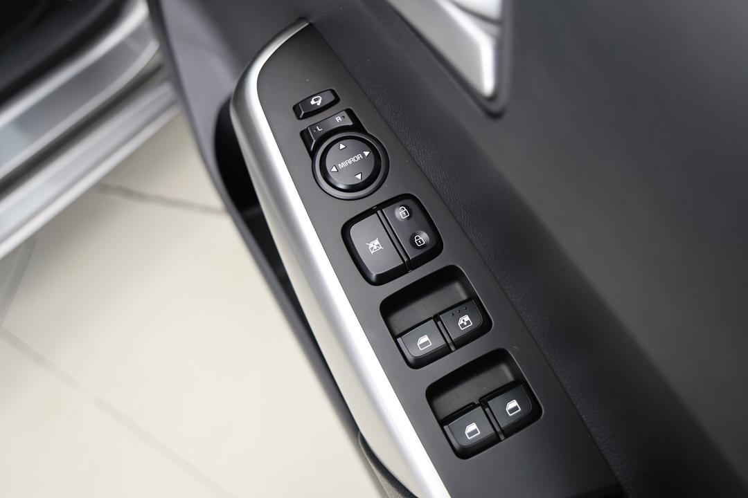 2024 Kia Picanto Sport (pe2), Automatic, 11964 km, Drivers Side Door Panel Controls