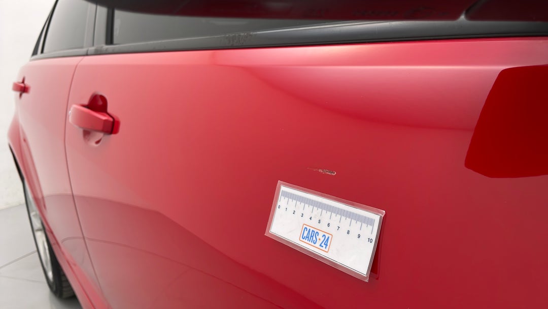 2016 Holden Commodore Sv6, Automatic, 102855 km, Doors Front RHS Scratch