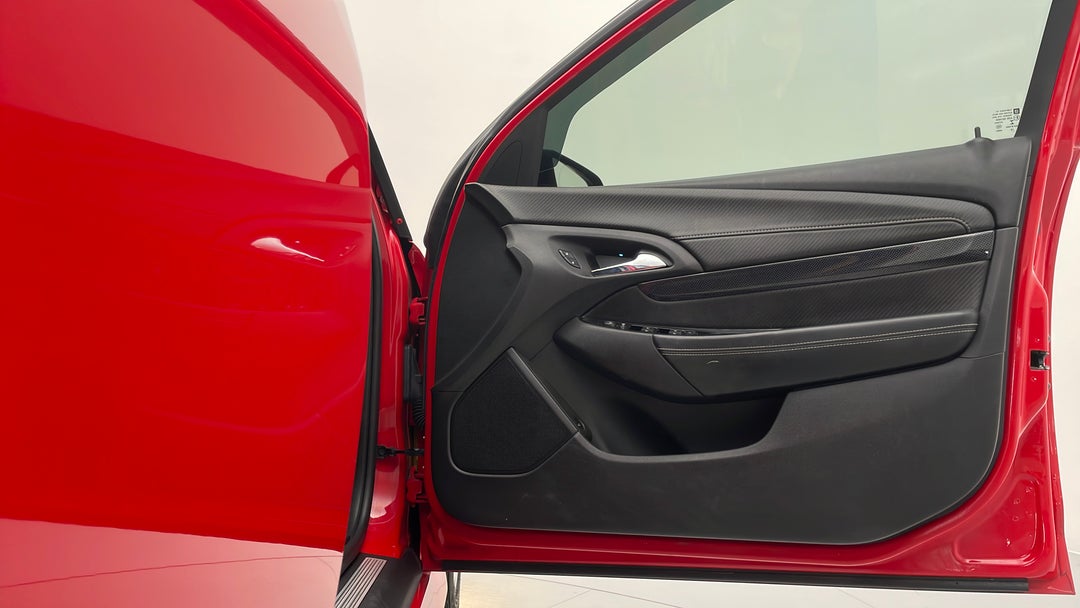 2016 Holden Commodore Sv6, Automatic, 102855 km, Speaker View