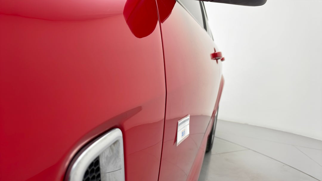 2016 Holden Commodore Sv6, Automatic, 102855 km, Doors Front LHS Dent