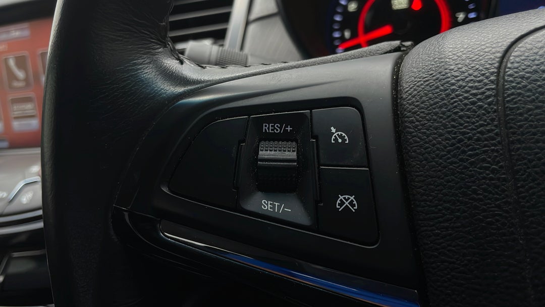 2016 Holden Commodore Sv6, Automatic, 102855 km, Cruise Control