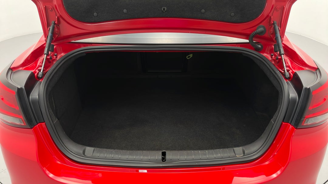 2016 Holden Commodore Sv6, Automatic, 102855 km, Boot Inside View