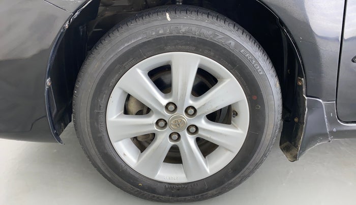 2011 Toyota Corolla Altis 1.8 G, Petrol, Manual, 67,066 km, Left Front Wheel