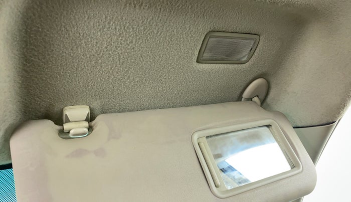 2011 Toyota Corolla Altis 1.8 G, Petrol, Manual, 67,066 km, Ceiling - Vanity mirror light not working