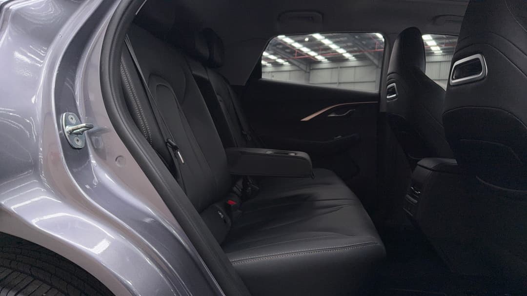 2024 Chery Omoda 5 Ex (high Version), Automatic, 46602 km, Right Side Rear Door Cabin View