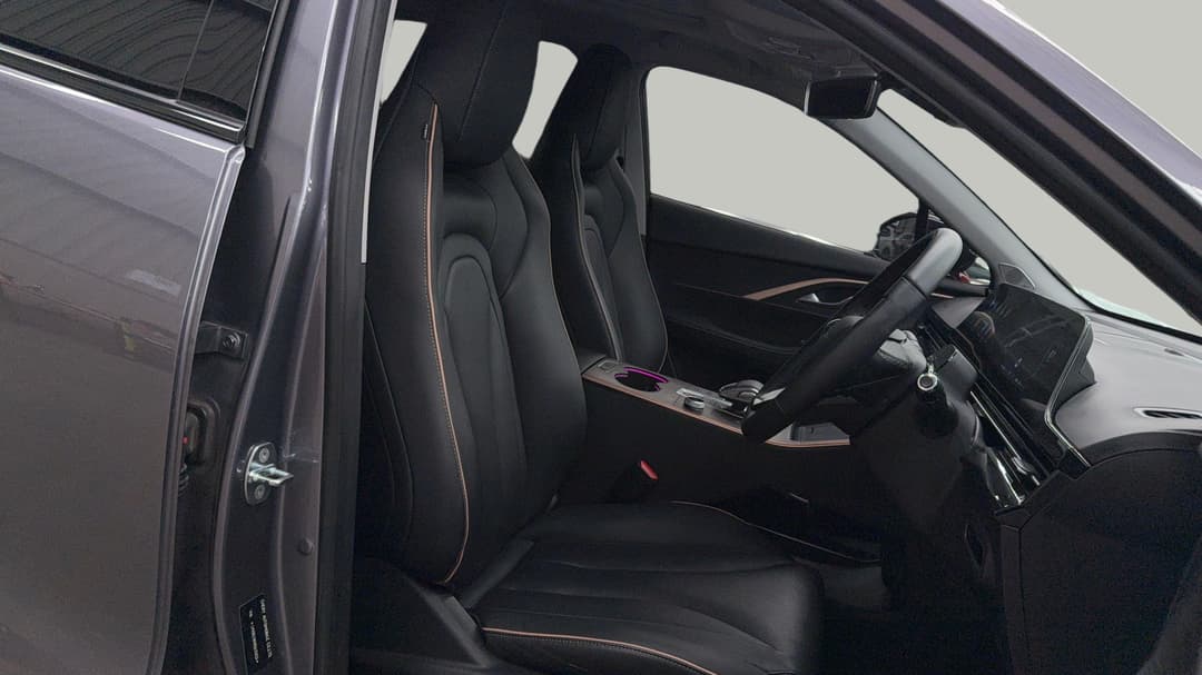 2024 Chery Omoda 5 Ex (high Version), Automatic, 46602 km, Right Side Front Door Cabin View