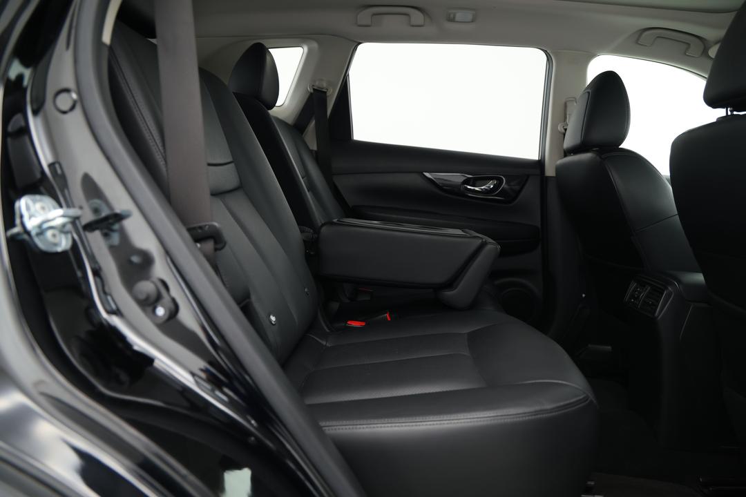 2018 Nissan X-trail Ti (4WD), Automatic, 39303 km, Right Side Rear Door Cabin View