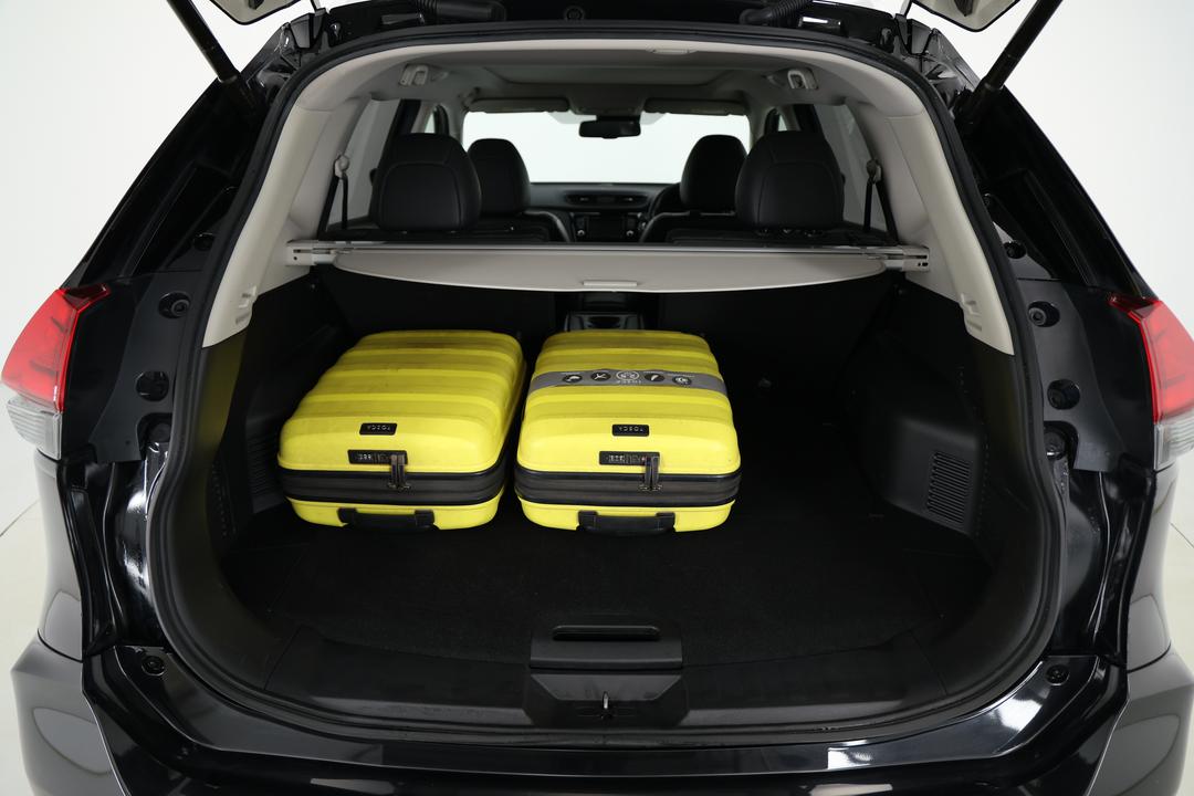 2018 Nissan X-trail Ti (4WD), Automatic, 39303 km, Boot Inside View with Luggage