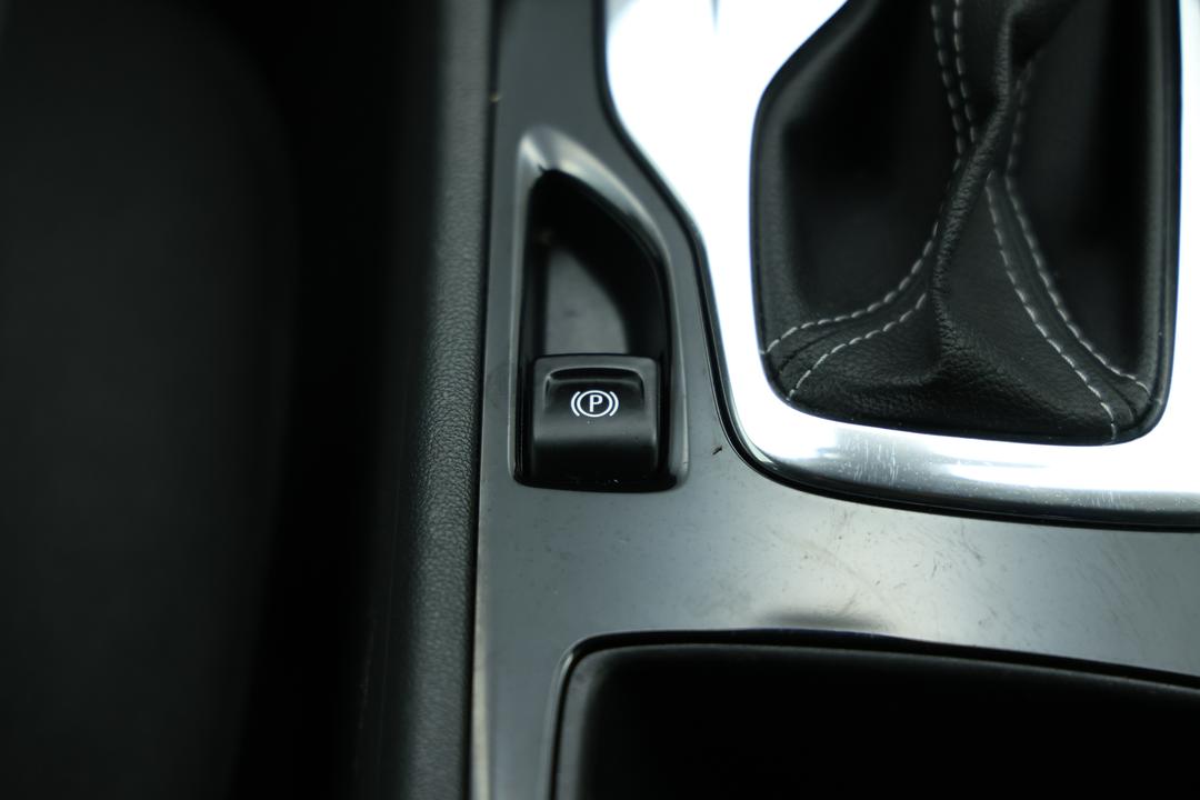 2020 Holden Commodore Lt, Automatic, 60830 km, Handbrake