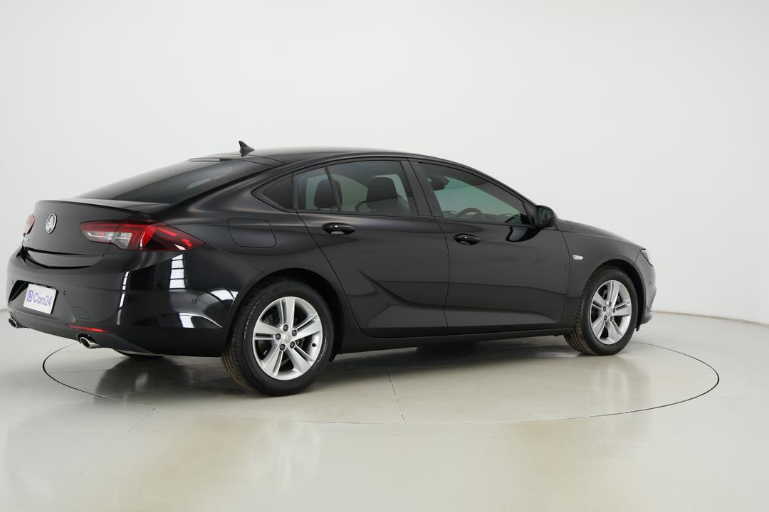 2020 Holden Commodore Lt, Automatic, 60830 km, Right Back Diagonal (45- Degree) View