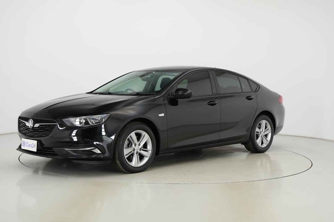 2020 Holden Commodore Lt, Automatic, 60830 km, Left Front Diagonal (45- Degree) View