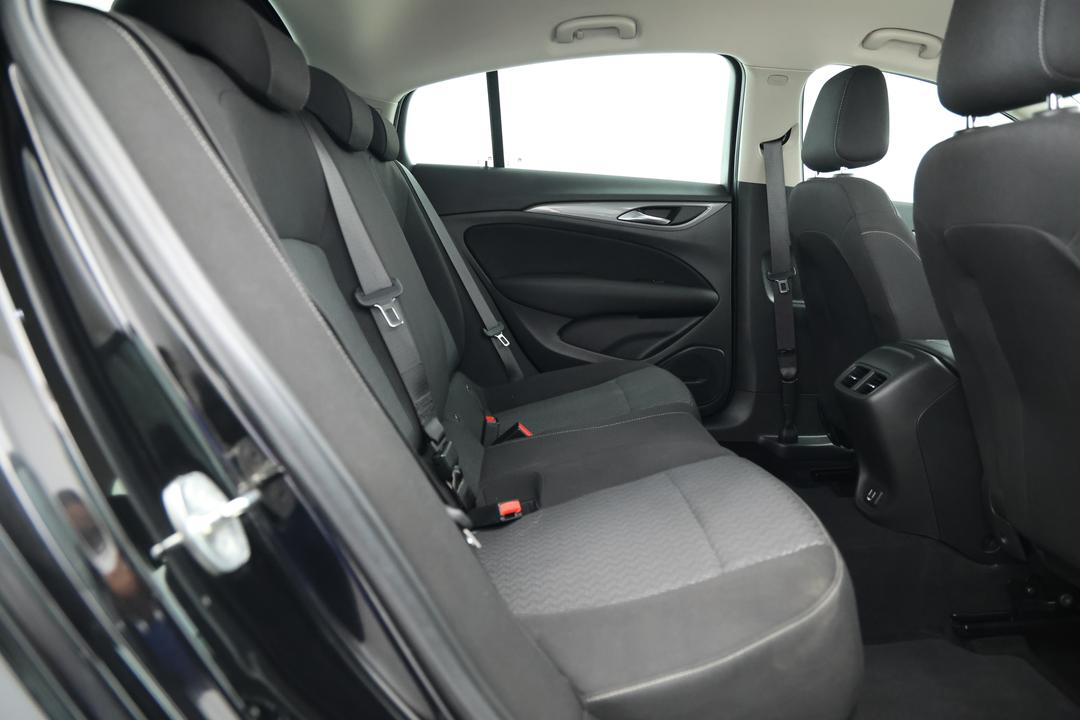 2020 Holden Commodore Lt, Automatic, 60830 km, Right Side Rear Door Cabin View
