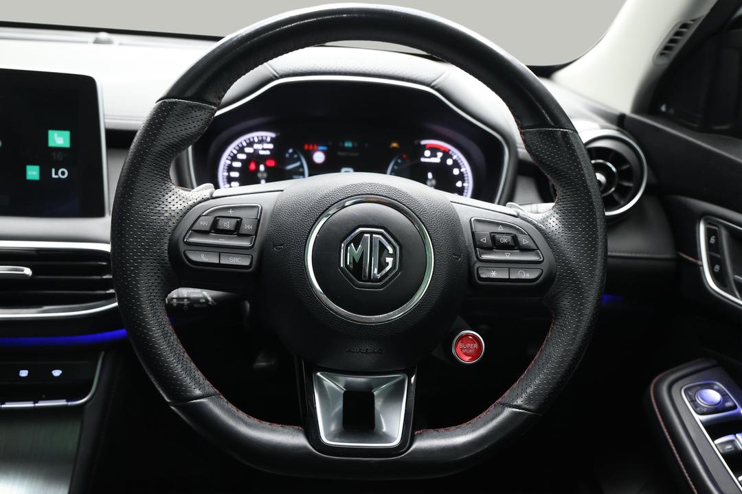 2021 MG HS Essence X, Automatic, 100332 km, Steering Wheel Close-up