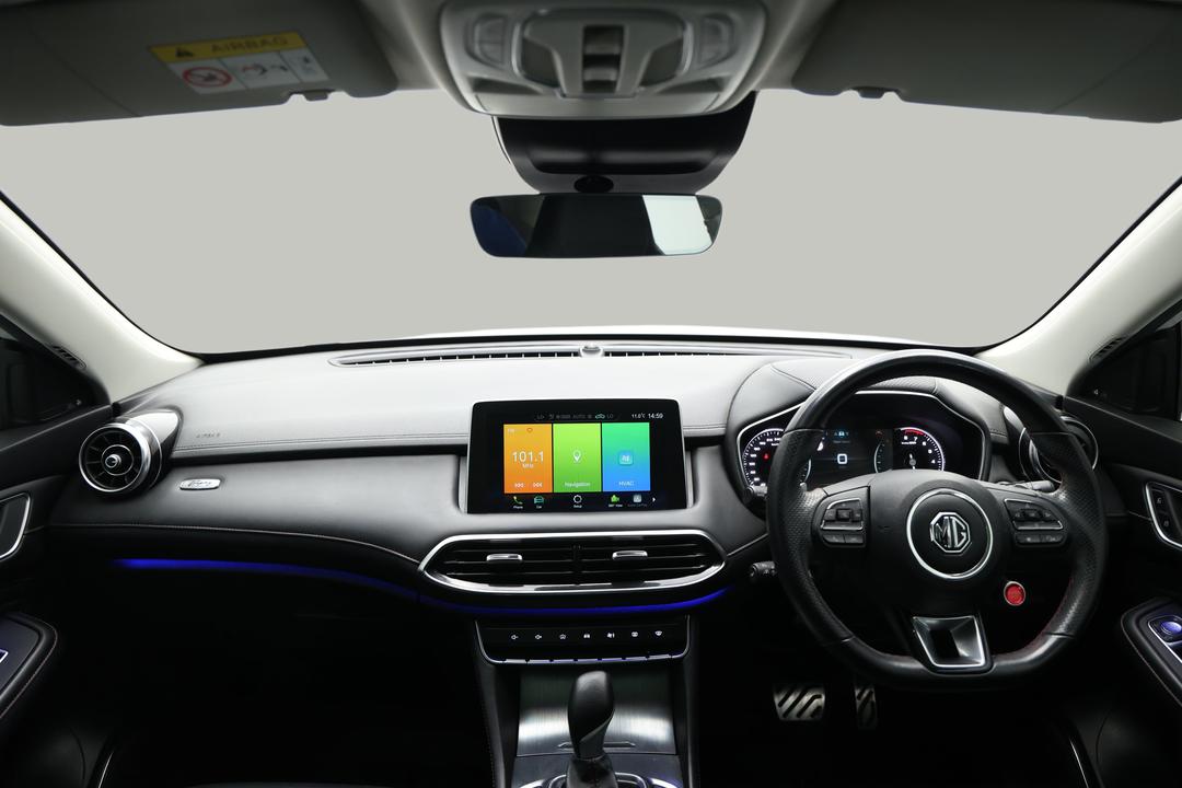 2021 MG HS Essence X, Automatic, 100332 km, Dashboard View