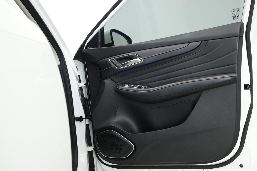 2021 MG HS Essence X, Automatic, 100332 km, Speaker View