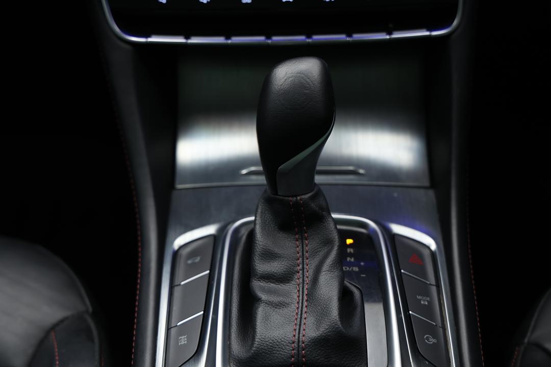 2021 MG HS Essence X, Automatic, 100332 km, Gear Lever 