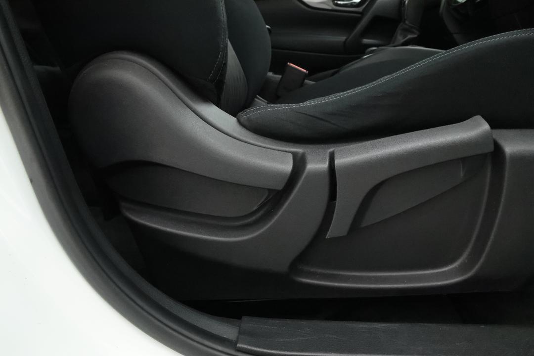 2021 Nissan X-trail St (2WD), Automatic, 89290 km, Right Side Front Door Cabin View
