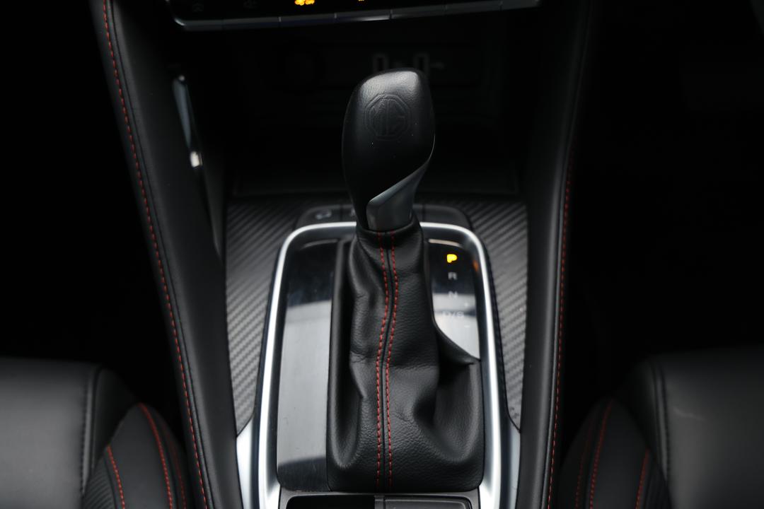 2020 MG Zst Excite, Automatic, 38490 km, Gear Lever 
