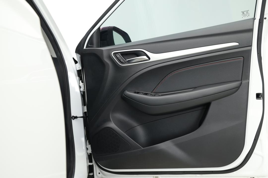 2020 MG Zst Excite, Automatic, 38490 km, Speaker View