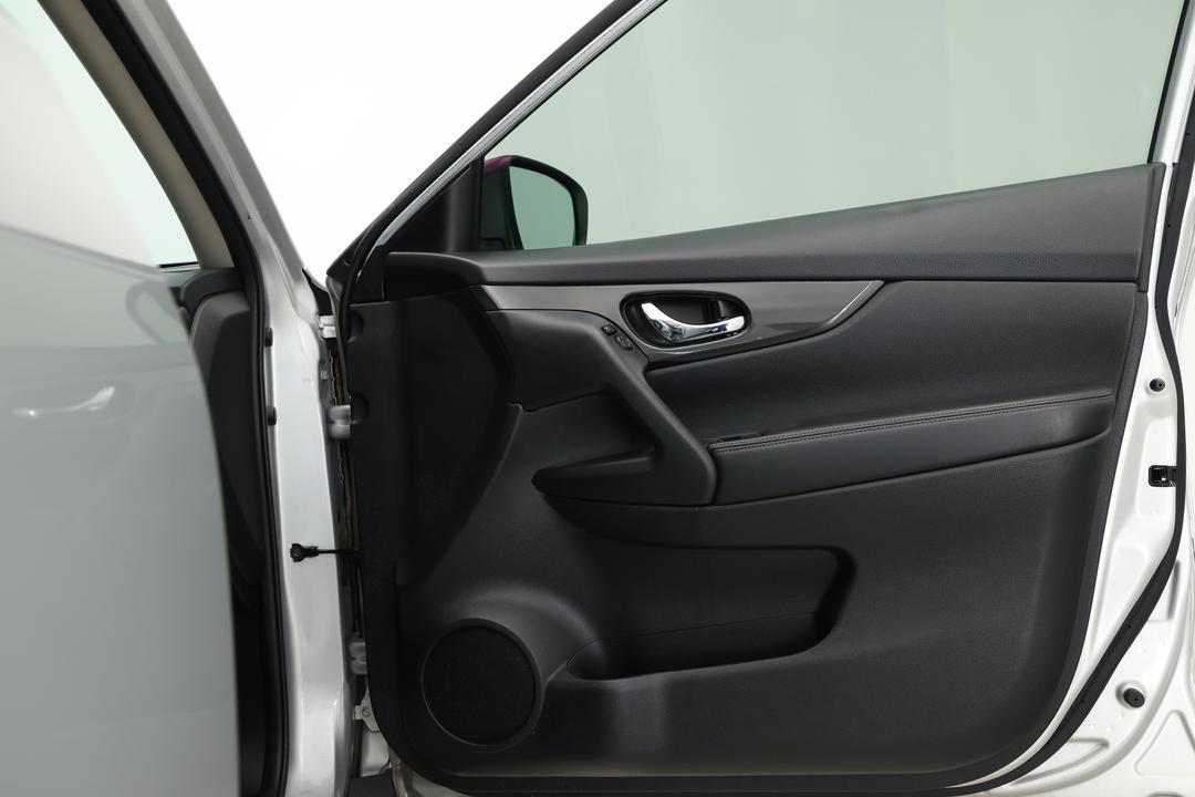 2018 Nissan X-trail St (2WD), Automatic, 106403 km, Drivers Side Door Panel Controls