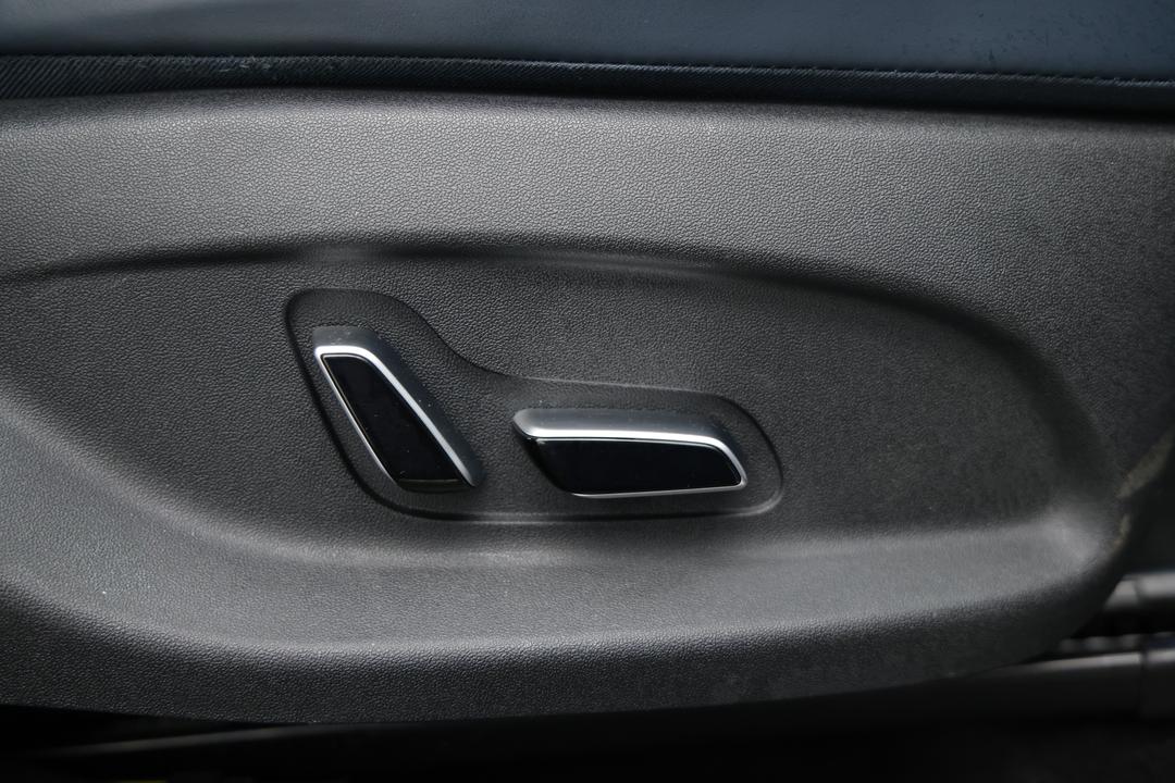 2023 Byd Atto 3 Extended Range, Automatic, 50051 km, Drivers Side Adjustment Panel
