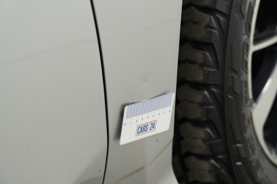 2018 Mitsubishi Pajero Sport Exceed (4x4) 7 Seat, Automatic, 115332 km, Quarter Panel Front RHS Guard Dent