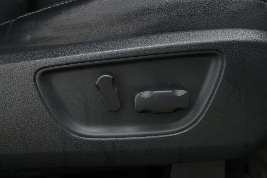 2018 Mitsubishi Pajero Sport Exceed (4x4) 7 Seat, Automatic, 115332 km, Drivers Side Adjustment Panel