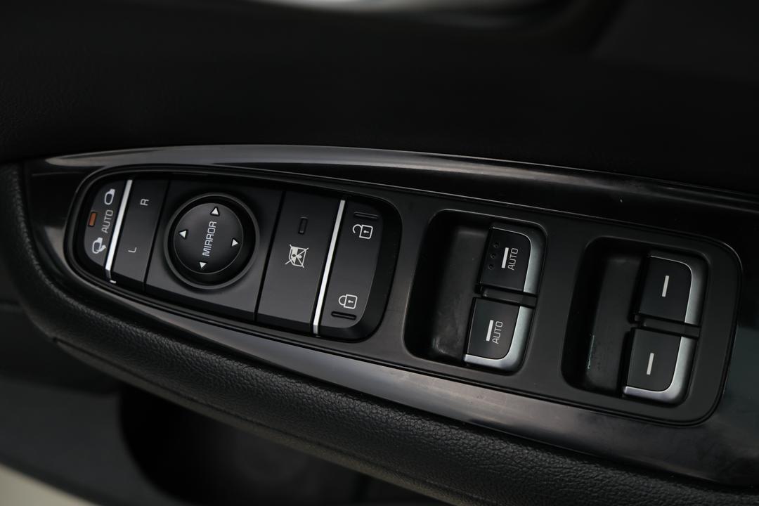 2017 Kia Optima Gt Nav (black Leather), Automatic, 149950 km, Drivers Side Door Panel Controls