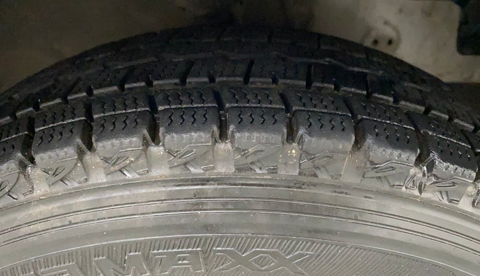 2015 Hyundai Eon ERA +, Petrol, Manual, 40,491 km, Right Front Tyre Tread