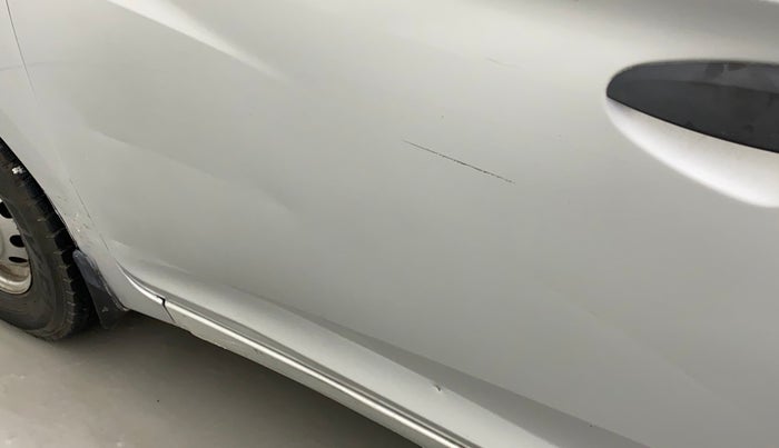 2015 Hyundai Eon ERA +, Petrol, Manual, 40,491 km, Front passenger door - Minor scratches