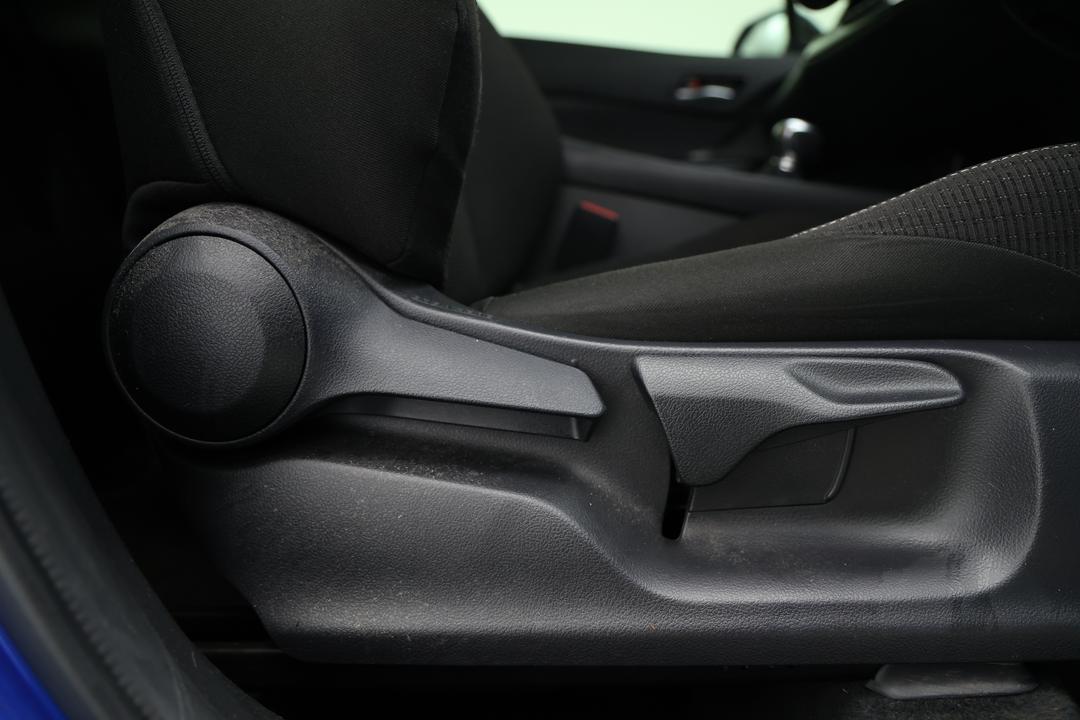 2019 Toyota C-HR (2WD), Automatic, 65867 km, Drivers Side Adjustment Panel