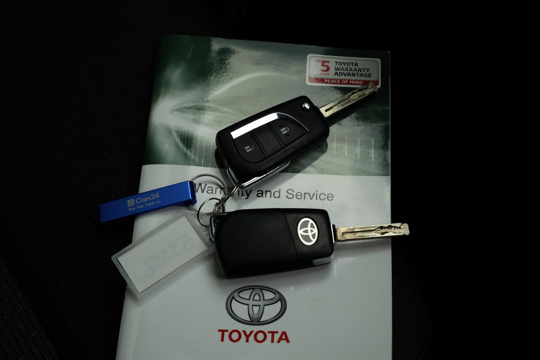 2019 Toyota C-HR (2WD), Automatic, 65867 km, Key Close-up