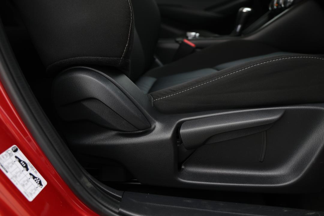 2023 Mazda CX-3 Maxx Sport (FWD), Automatic, 31770 km, Drivers Side Adjustment Panel