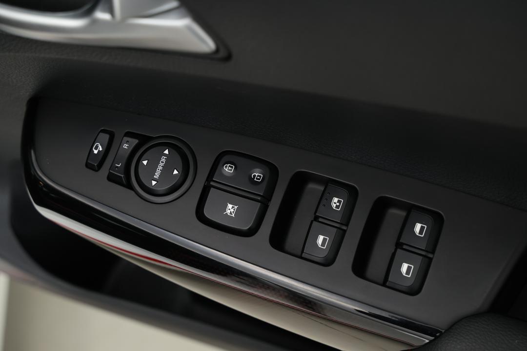2023 Kia Picanto Gt-line (pe), Automatic, 7131 km, Drivers Side Door Panel Controls