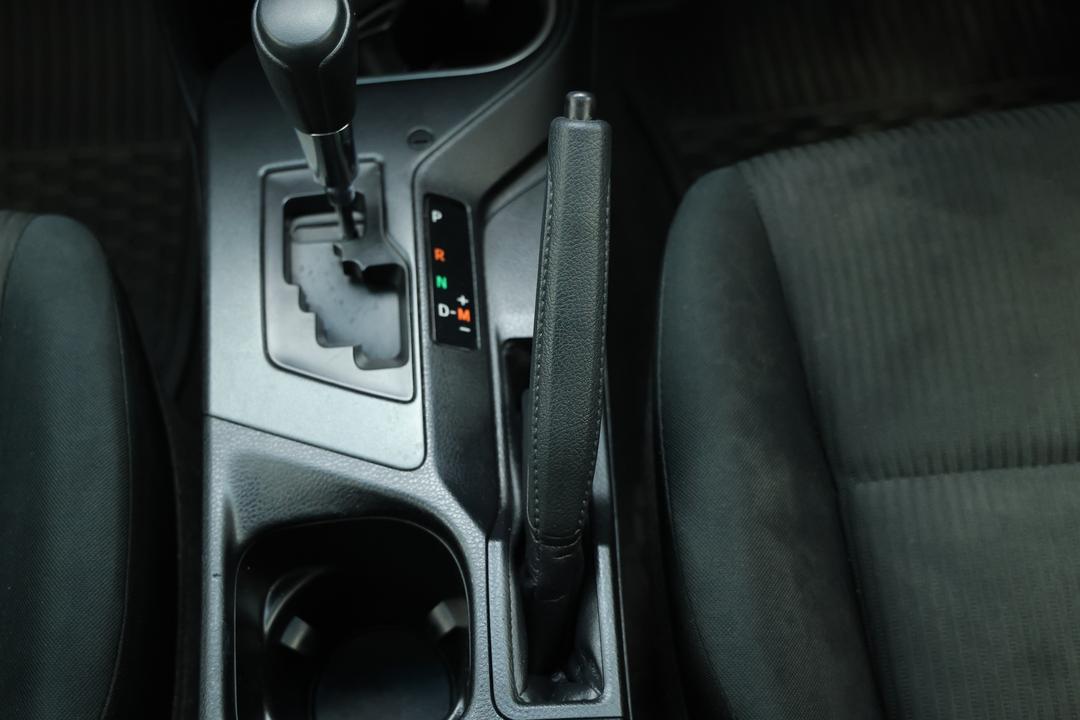 2017 Toyota RAV4 Gx (2WD), Automatic, 114101 km, Handbrake
