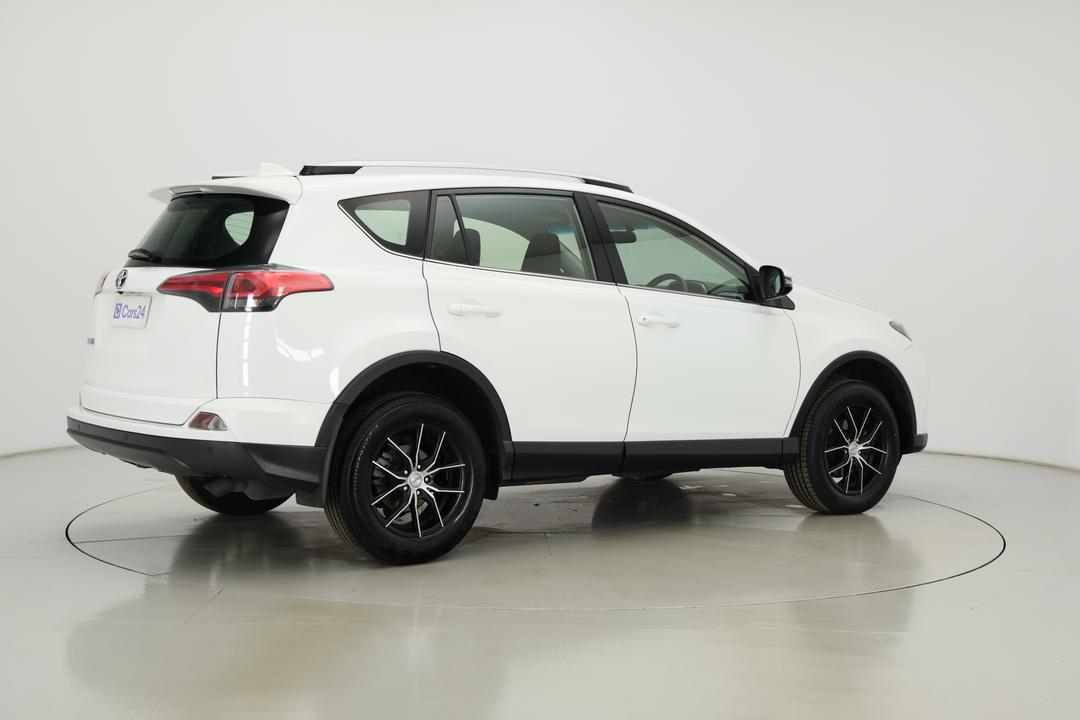 2017 Toyota RAV4 Gx (2WD), Automatic, 114101 km, Right Back Diagonal (45- Degree) View