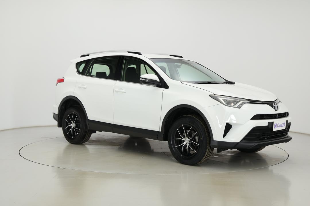 2017 Toyota RAV4 Gx (2WD), Automatic, 114101 km, Right Front Diagonal (45- Degree) View