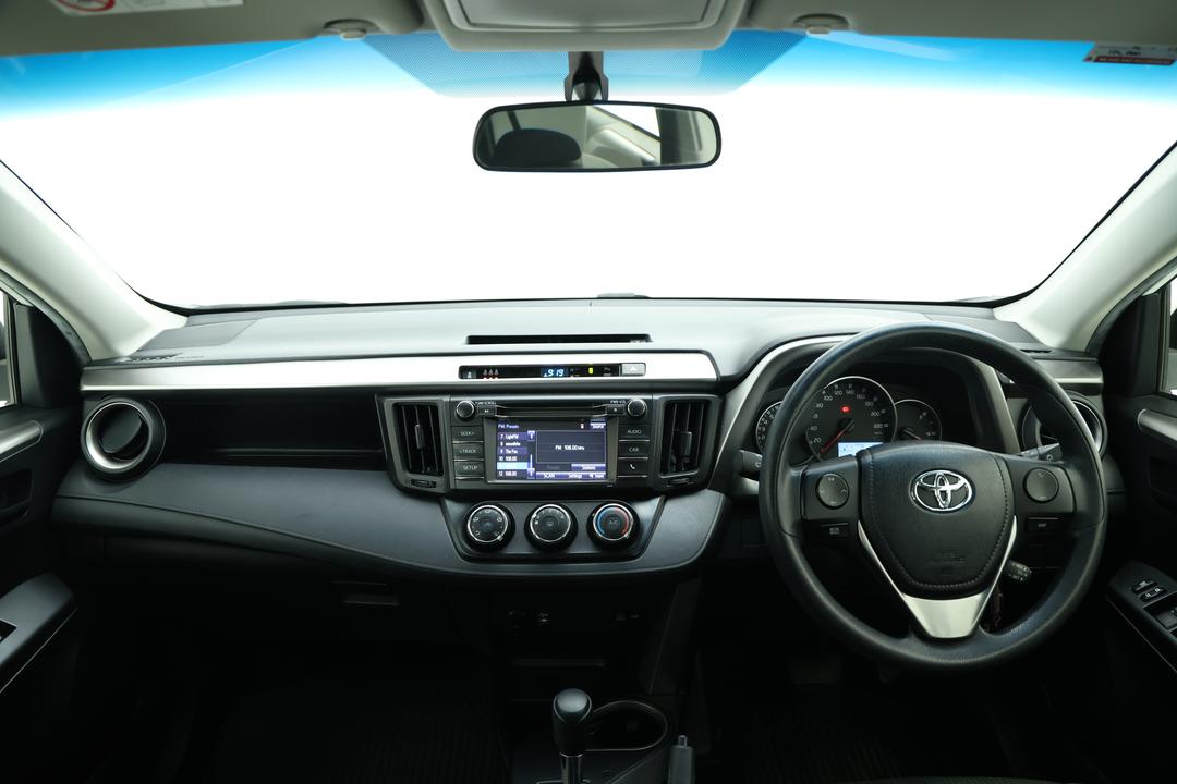 2017 Toyota RAV4 Gx (2WD), Automatic, 114101 km, Dashboard View